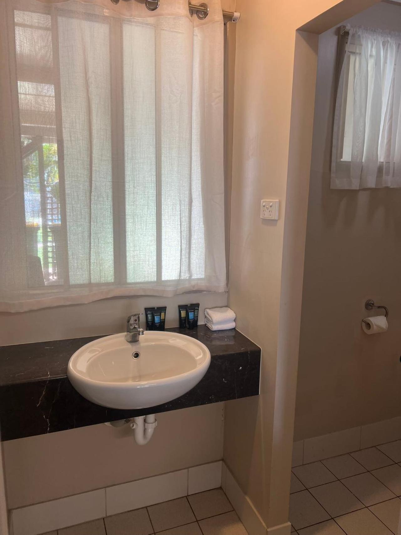 Kalua Motel Bundaberg Bagian luar foto
